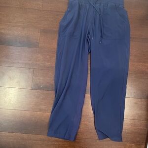 guc lululemon Navy Blue Pants 6